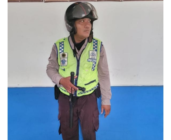 Polisi gadungan yang diamankan petugas
