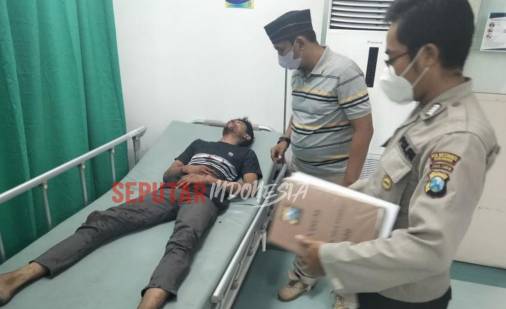 Pelaku jambret saat mendapat perawatan medis