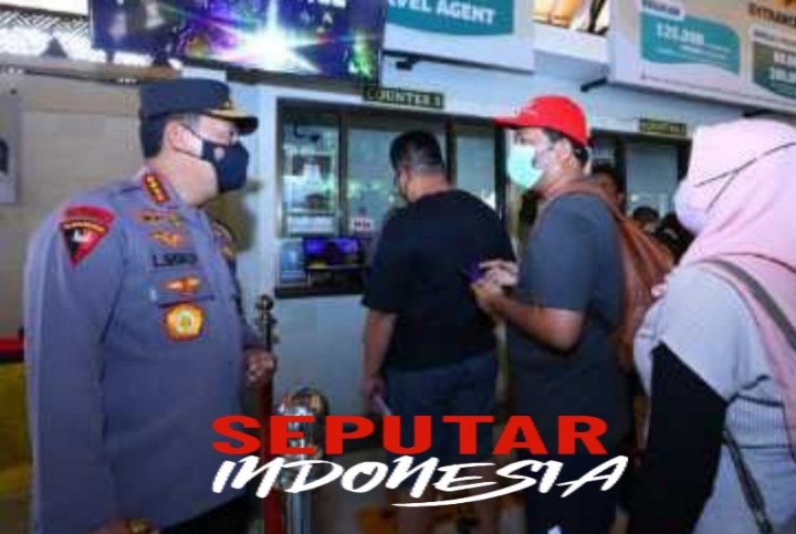 Kapolri Jendral Lestyo Sigit Prabowo meninjau langsung arus balik lebaran 2022 
