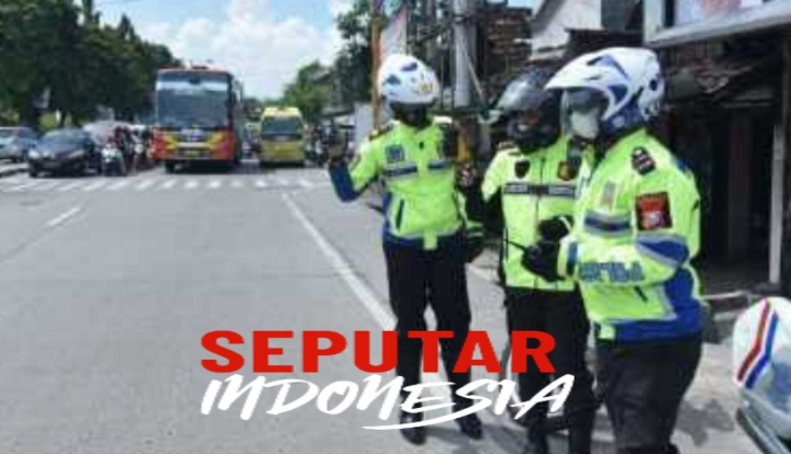 Kapolres Lamongan AKBP Miko Indrayana, turun langsung menyusuri jalur arus balik
