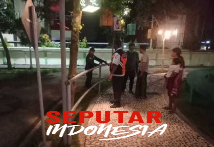 Pemadam kebakaran mengambil langka cepat