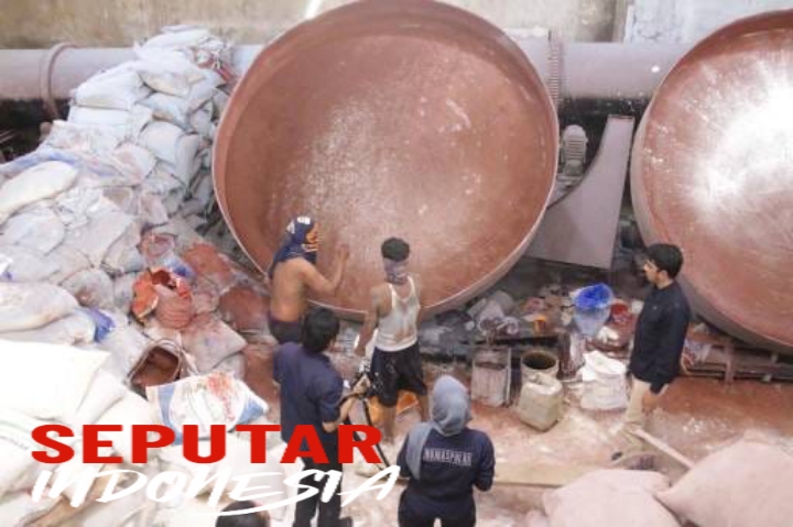 Gudang Pupuk di Paciran Lamongan