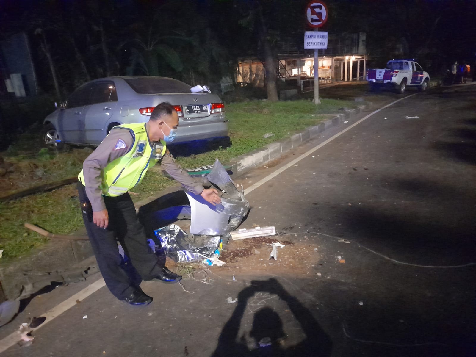 Polisi menunjukan lokasi korban tewas