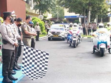 Kapolda Jatim Lepas Kendaraan ETLE