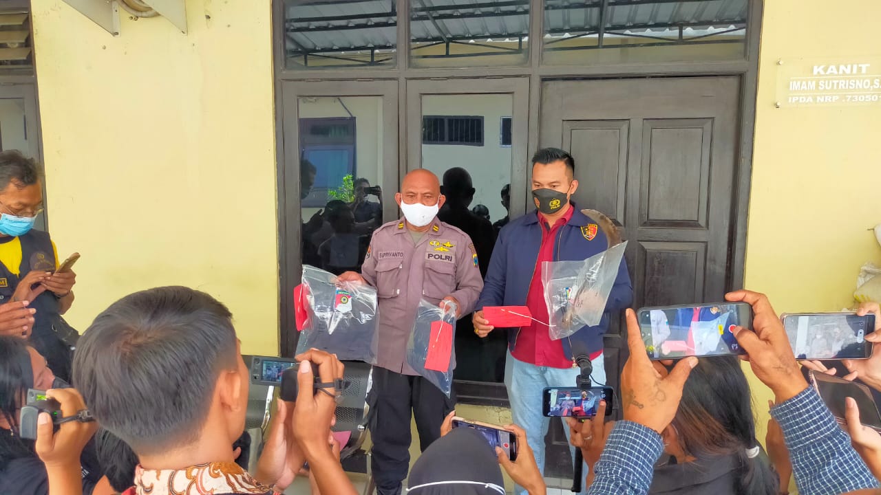 Pelaku Penganiayaan di Pamerkan Petugas
