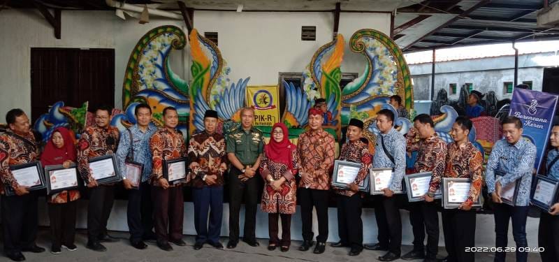 Dalam rangka memperingati hari keluarga Nasional 