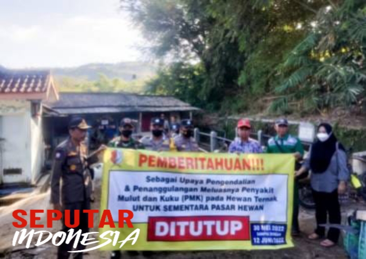 Petugas gabungan Bojonegoro sosialisasi pencegahan virus PMK 