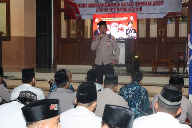 Polres Pamekasan menggelar do,a dalam rangka HUT Bhayangkara ke-76