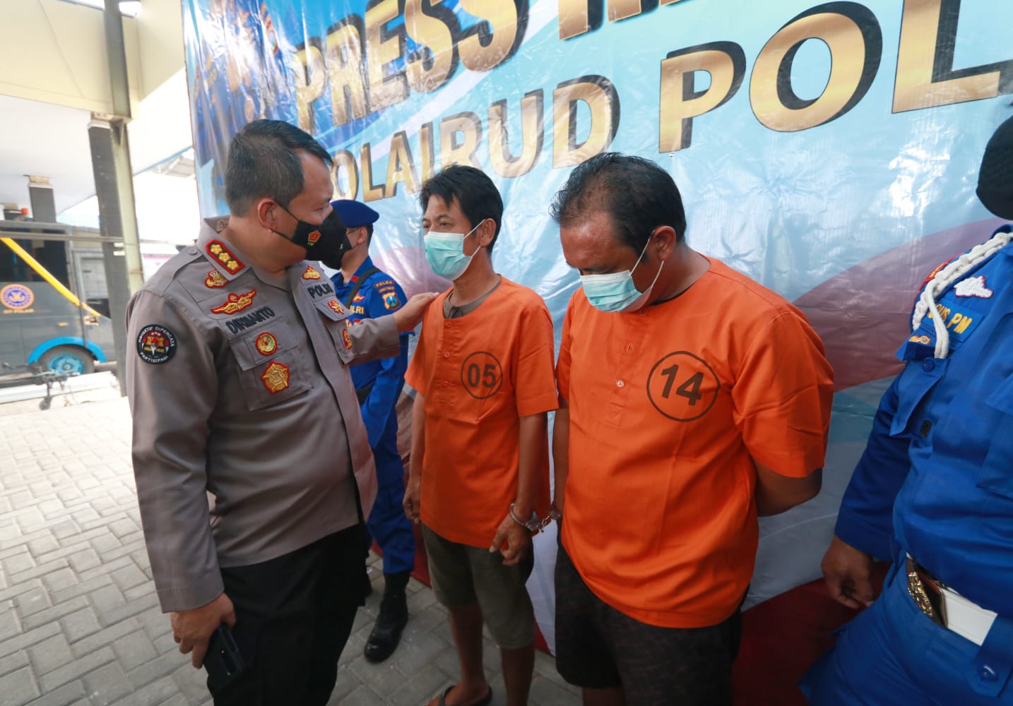 Dua pelaku penyelundupan benih lobser