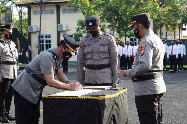 Sertijab pejabat Polres Sampang 