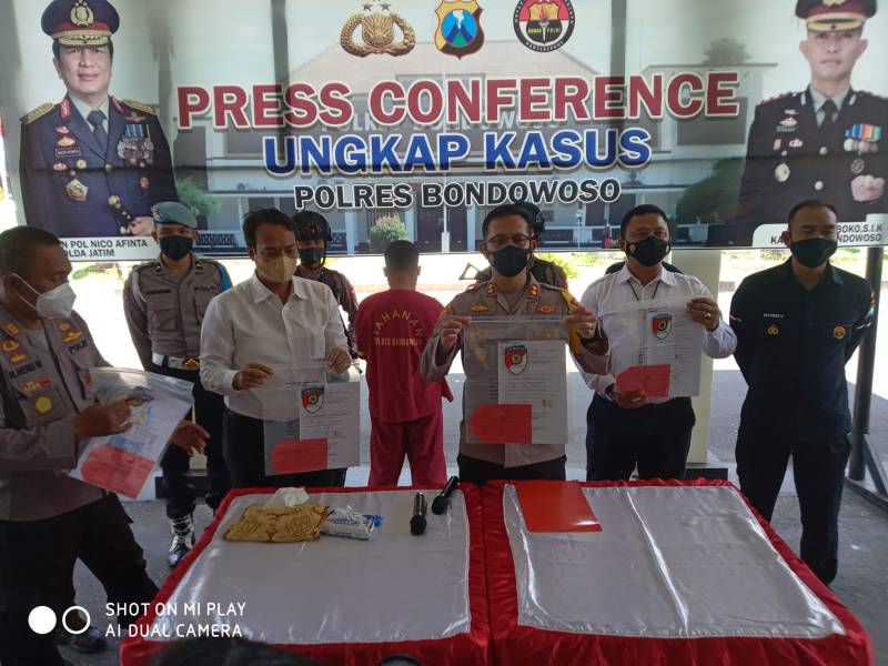 Polres Bondowoso pamerkan pelaku dan barang bukti