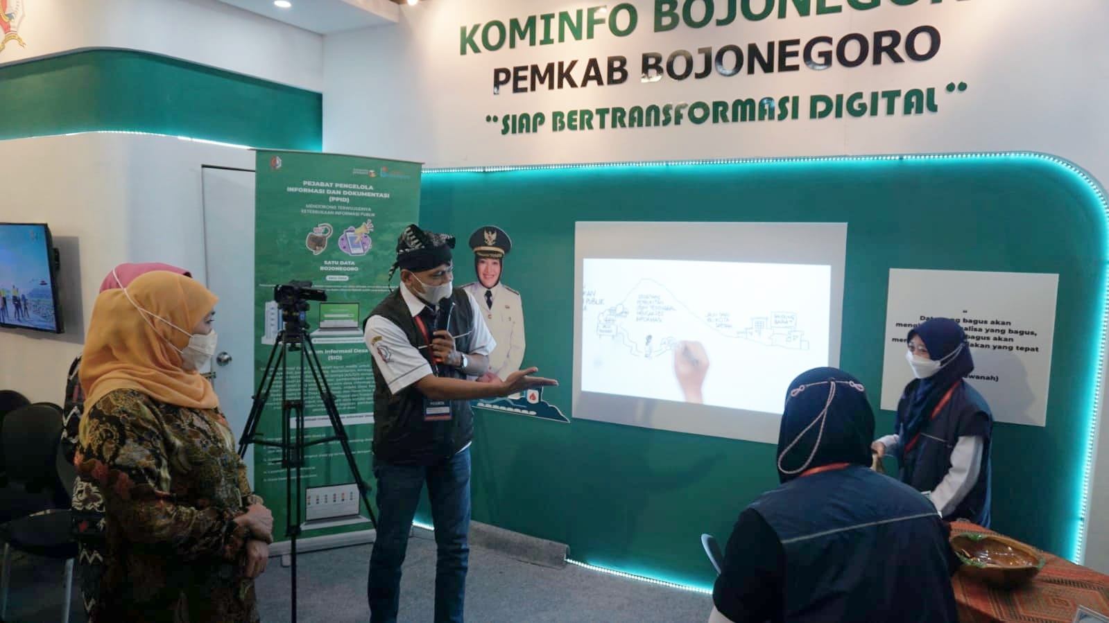 Satu Data menjadi terobosan untuk mewujudkan keterbukaan informasi publik (KIP). 