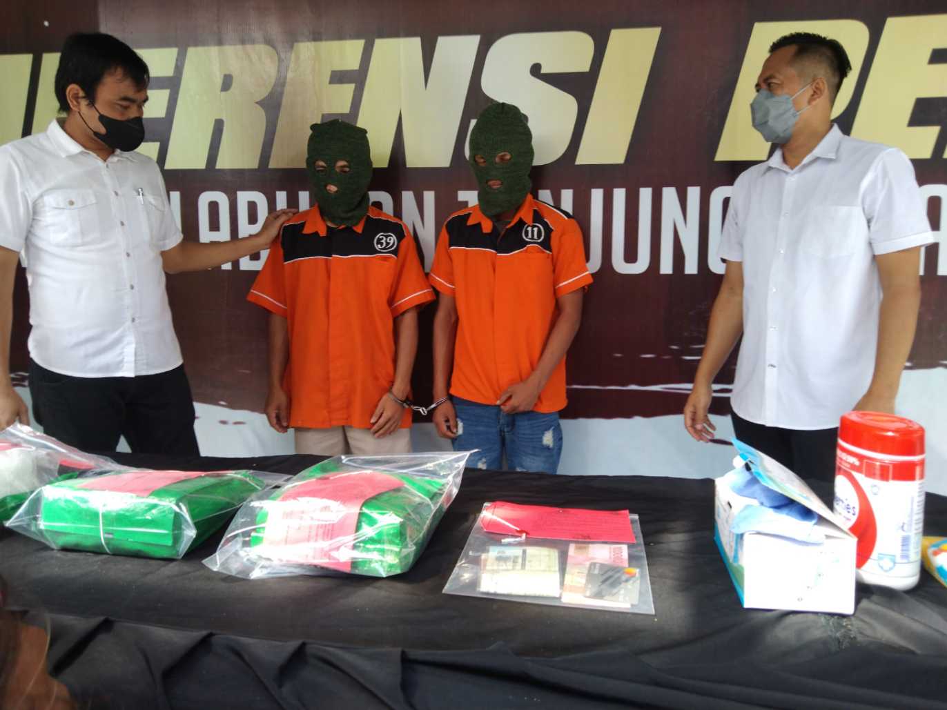 Dua pembawa 3 kilo sabu di Polres Tanjung Perak Surabaya
