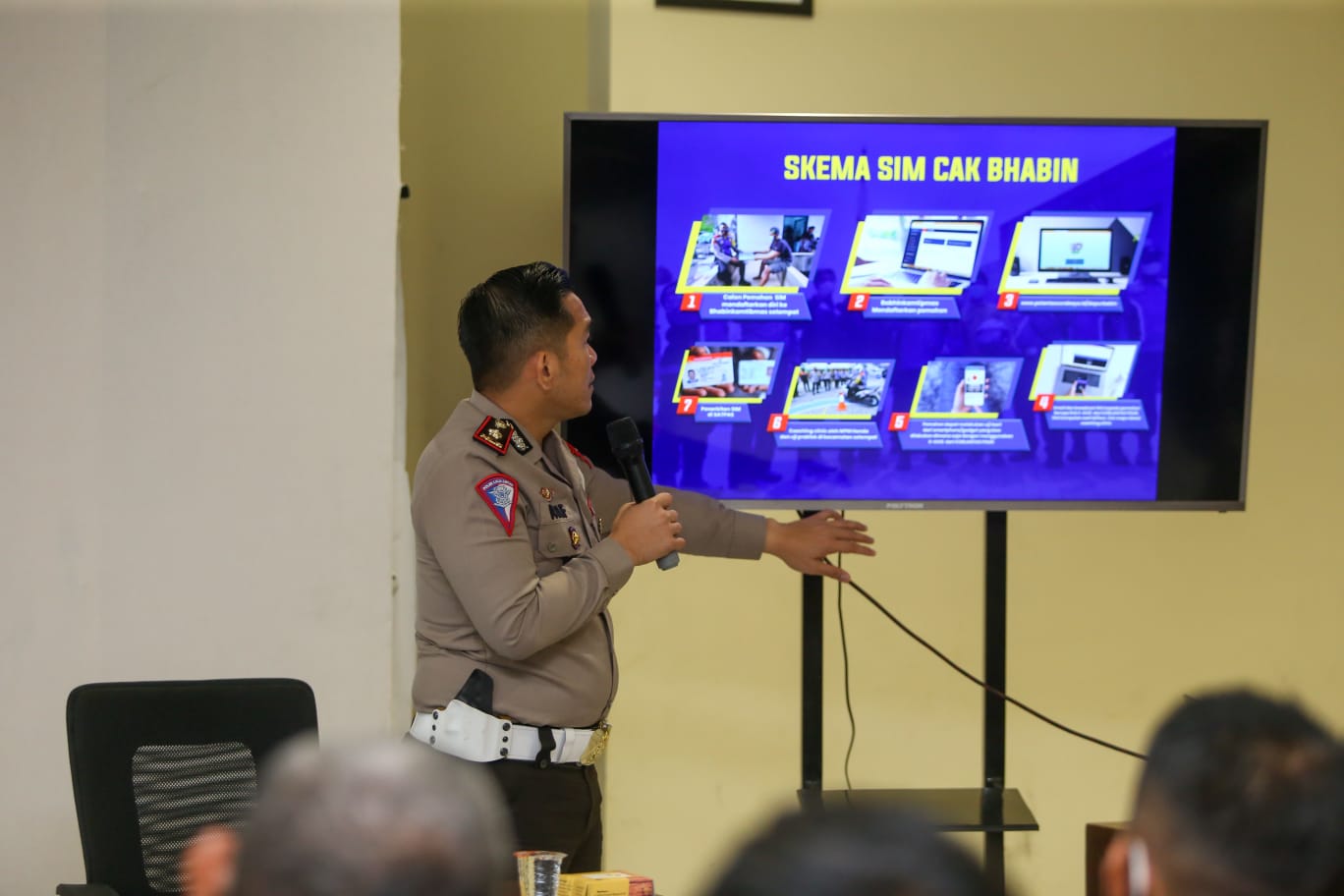 Satlantas Polrestabes Surabaya Gelar Latkatpuan: SIM Cak Bhabin, Inovasi Baru Memudahkan Warga Surabaya dalam Pengurusan SIM
