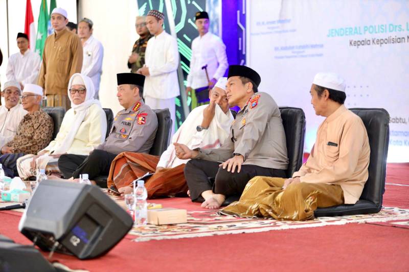 Kapolri di Pondok Lirboyo Kediri