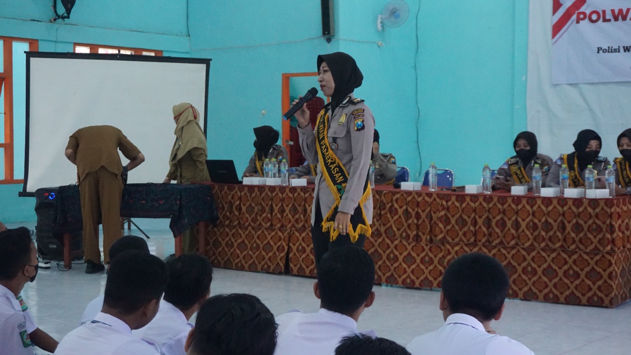 Polwan Sosialisasi di Lembaga Pendidikan