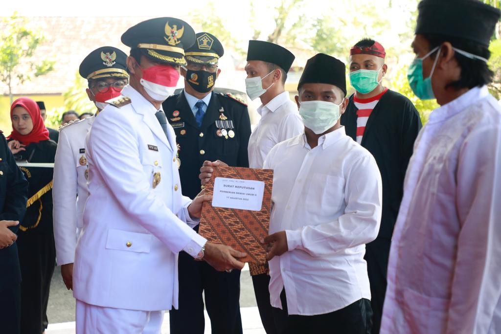 Narapidana mendapatkan remisi umum 