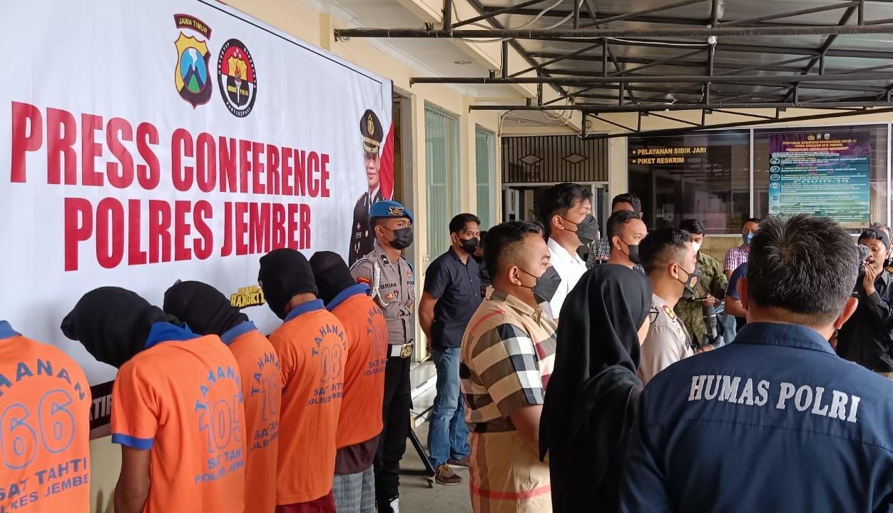 Para tersangka di Polres Jember