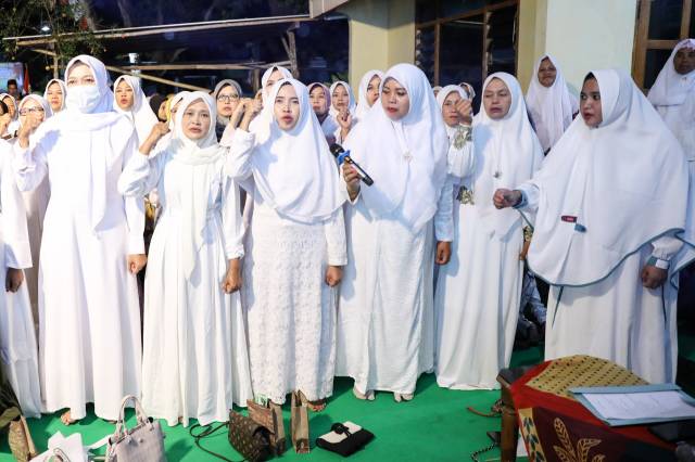 Santri, ulama, dan masyarakat Ponorogo di Yayasan Ribath Ahlil Al-Qur'an Al Maliki, Sukorejo, Ponorogo, Jawa Timur