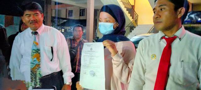 Korban pengeroyokan melapor di Polres Sampang 