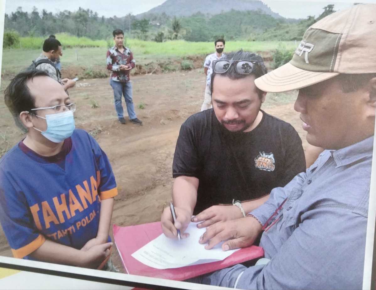 Tersangka dan obyek perumahan di Malang