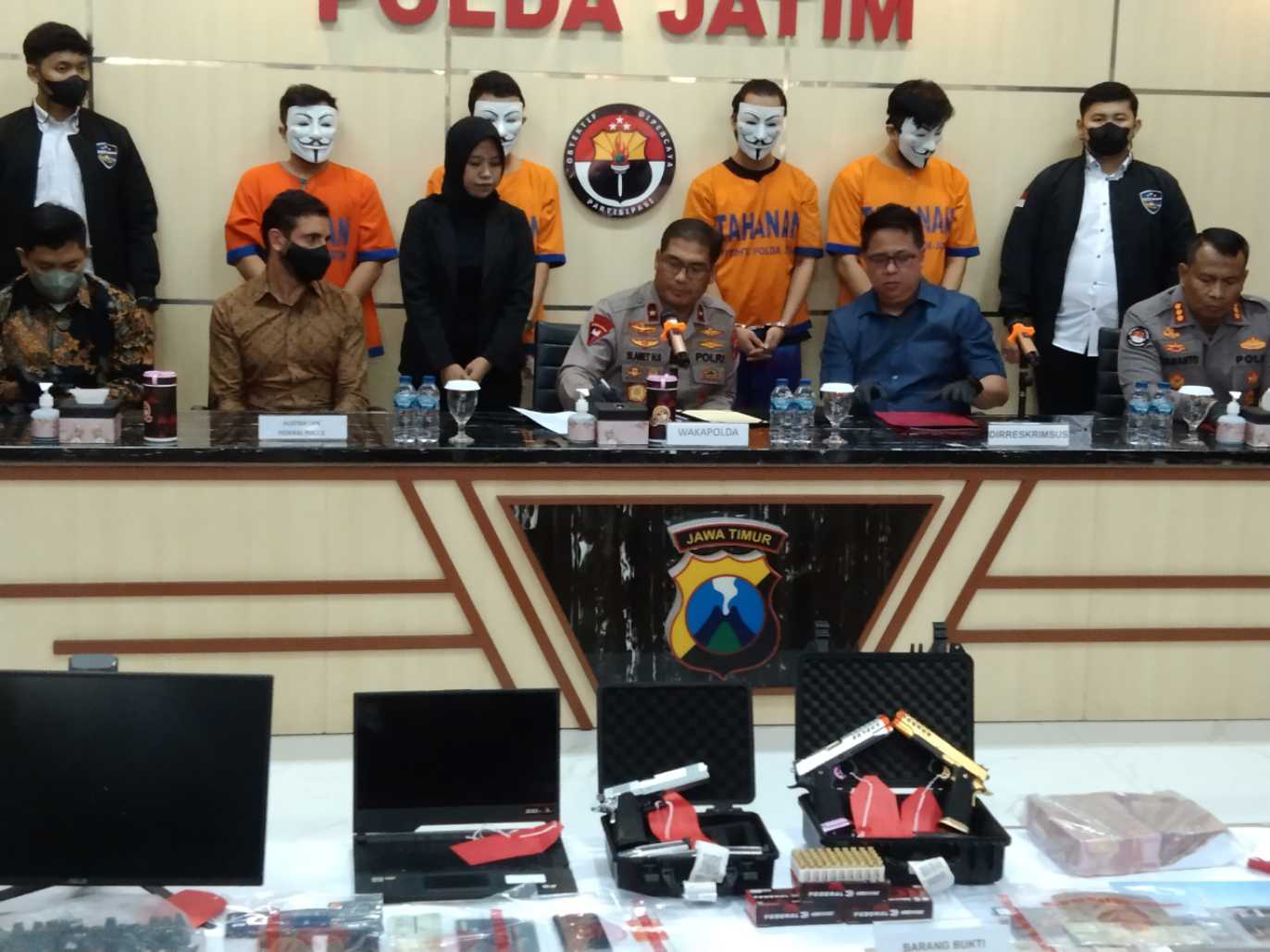 Wakapolda Jatim pamerkan pelaku Pencuri data