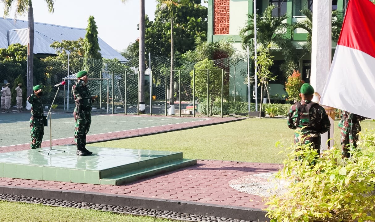 Kodim 0813 Bojonegoro menggelar Upacara Bendera