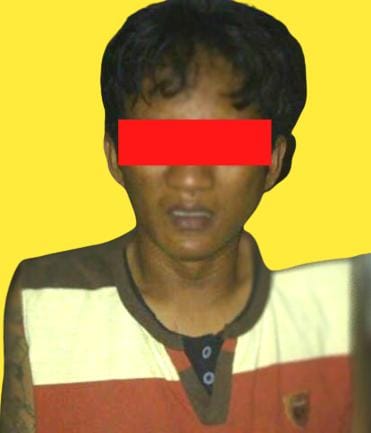 Pelaku jambret Handphone di Polsek Tambaksari