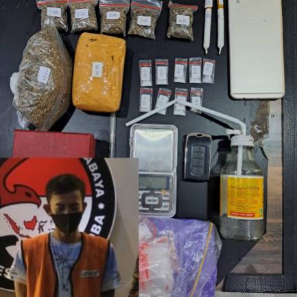 Pelaku dan barang bukti yang disita Polisi Narkotika Surabaya