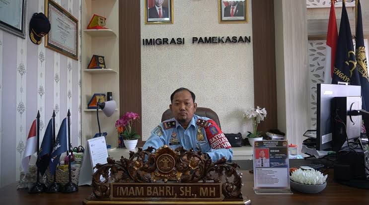 Kepala Imigrasi Kelas III Non TPI Pamekasan,