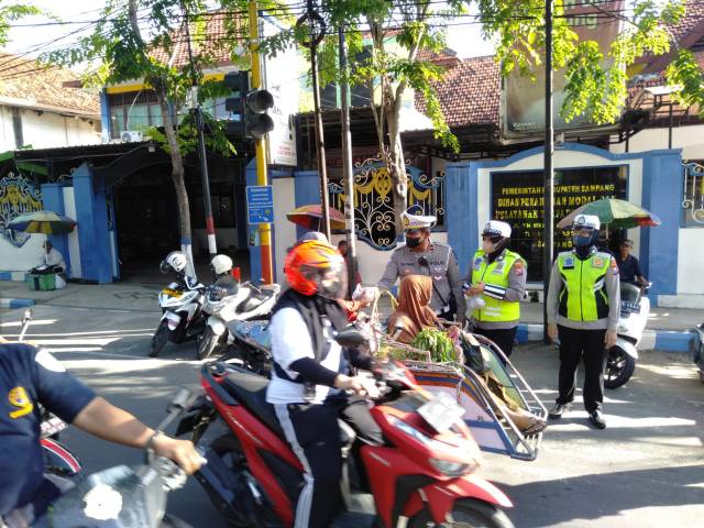 Razia Zebra Semeru Polres Sampang 
