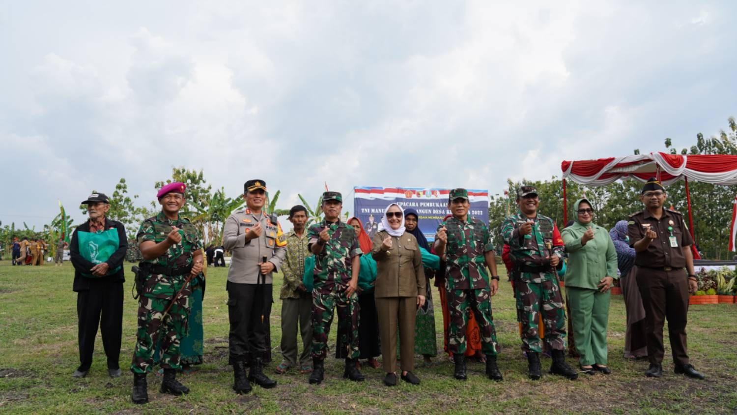 Bupati Bojonegoro resmi membuka Pelaksanaan TNI Manunggal Membangun Desa 
