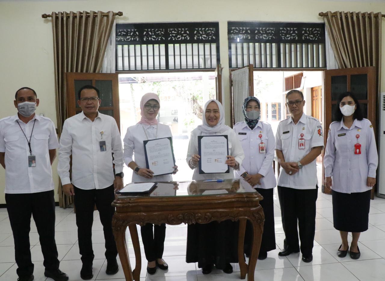 Kabupten Bojonegoro bersama Bulog melakukan penandatanganan nota kesepahaman