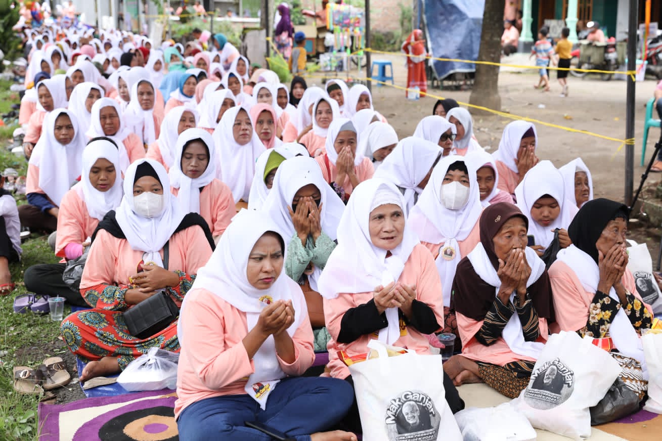 Ratusan emak-emak Relawan Mak Ganjar Gelar Doa bersama 