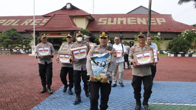Kapolres Sumenep simbolis lepas Bantuan Gempa Cianjur