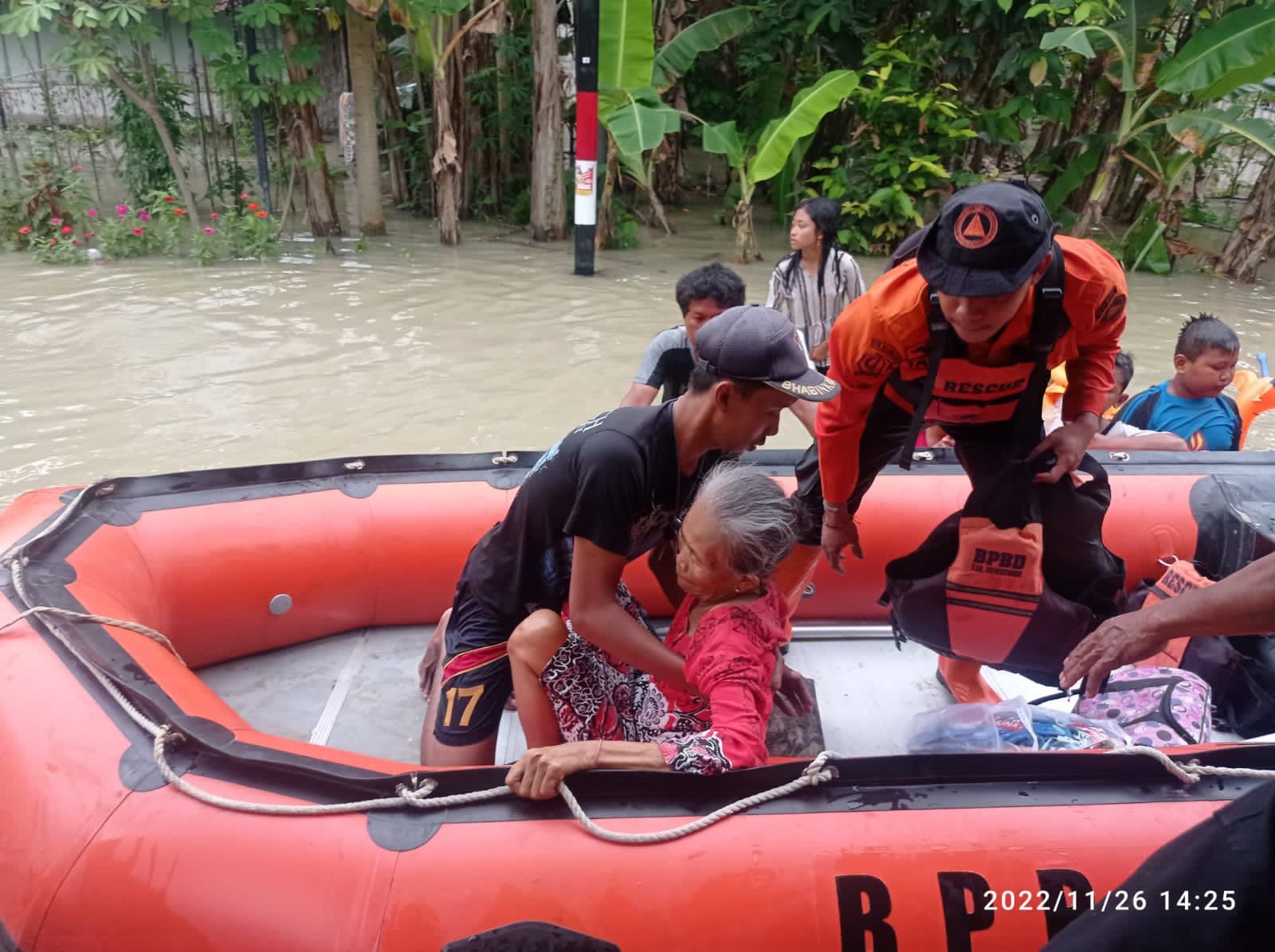 BPBD bergerak cepat menangani banjir luapan Kali Pacal