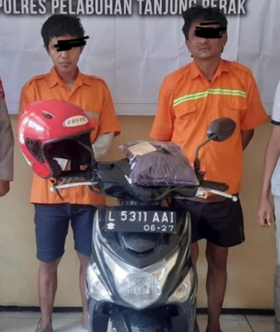 Dua pelaku pencuri motor yang diamankan Polisi di Surabaya