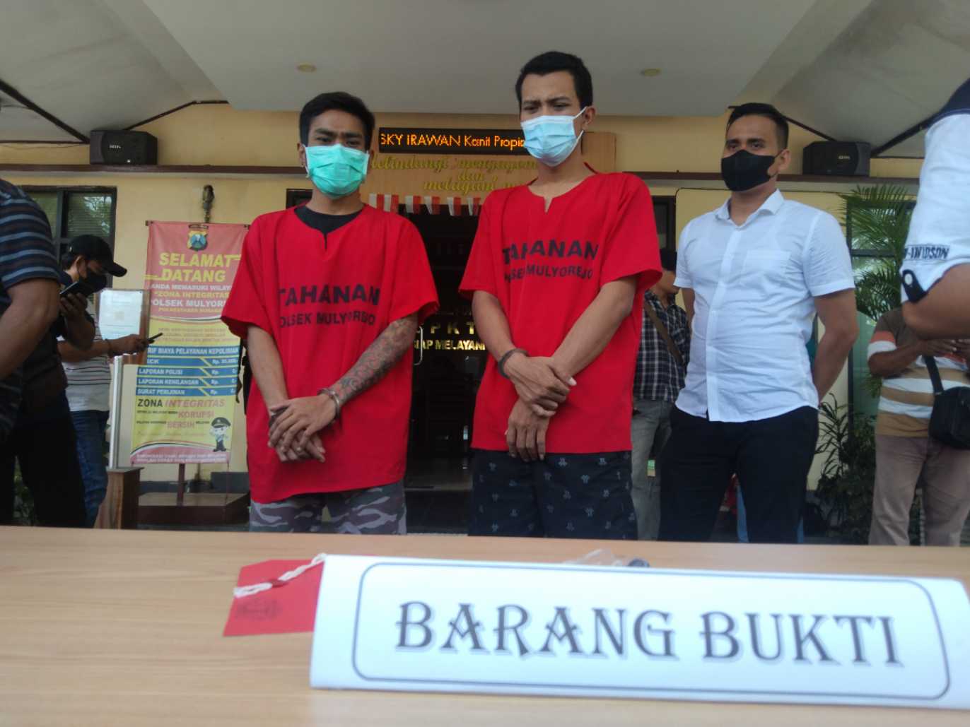 Dua pencuri motor yang diamankan polsek Mulyorejo Surabaya