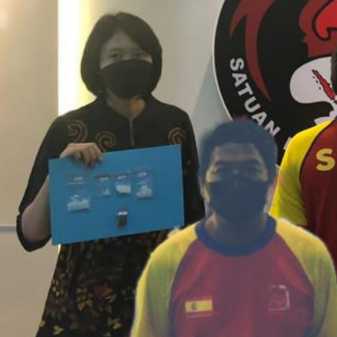 Pelaku dan barang bukti yang disita Polisi Surabaya