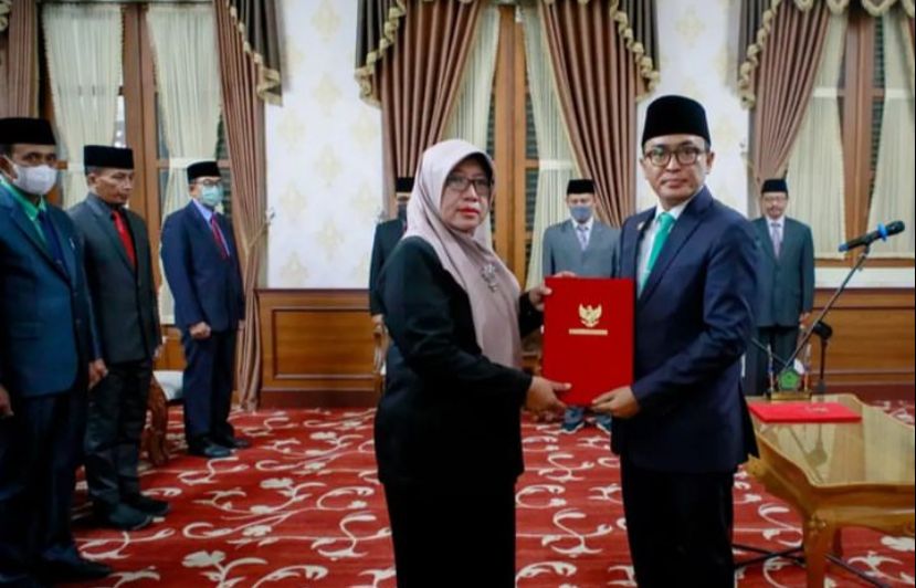 Pelantikan Sekda Perempuan Pertama Pamekasan