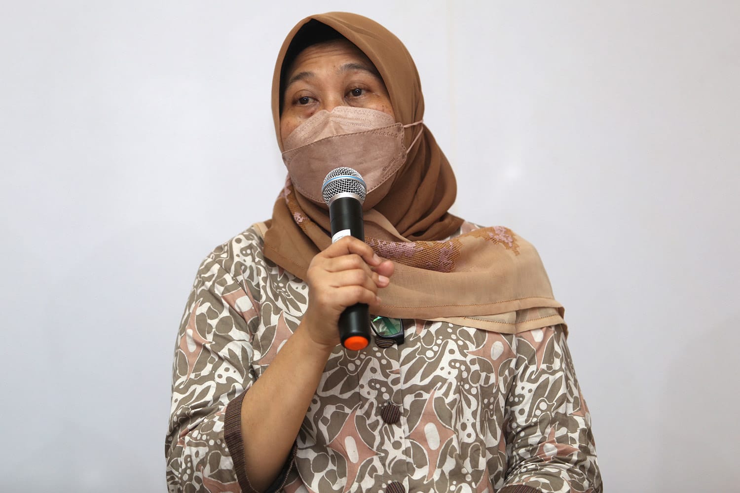 Kepala Dinas Kesehatan Kota Surabaya,Nanik Sukristina 