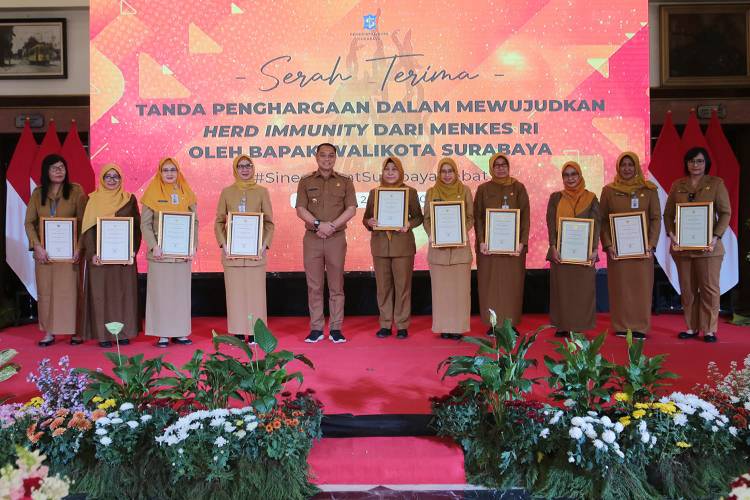 Surabaya Raih Penghargaan Kemenkes RI