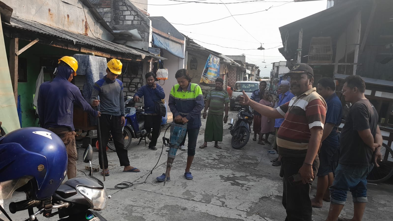 Warga Tambak Asri Selatan