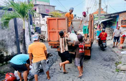Program kerja bakti massal "Surabaya Bergerak"