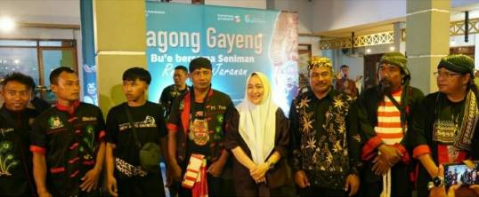 Seniman Reog dan Jaranan Jagong Bareng Bupati Ana