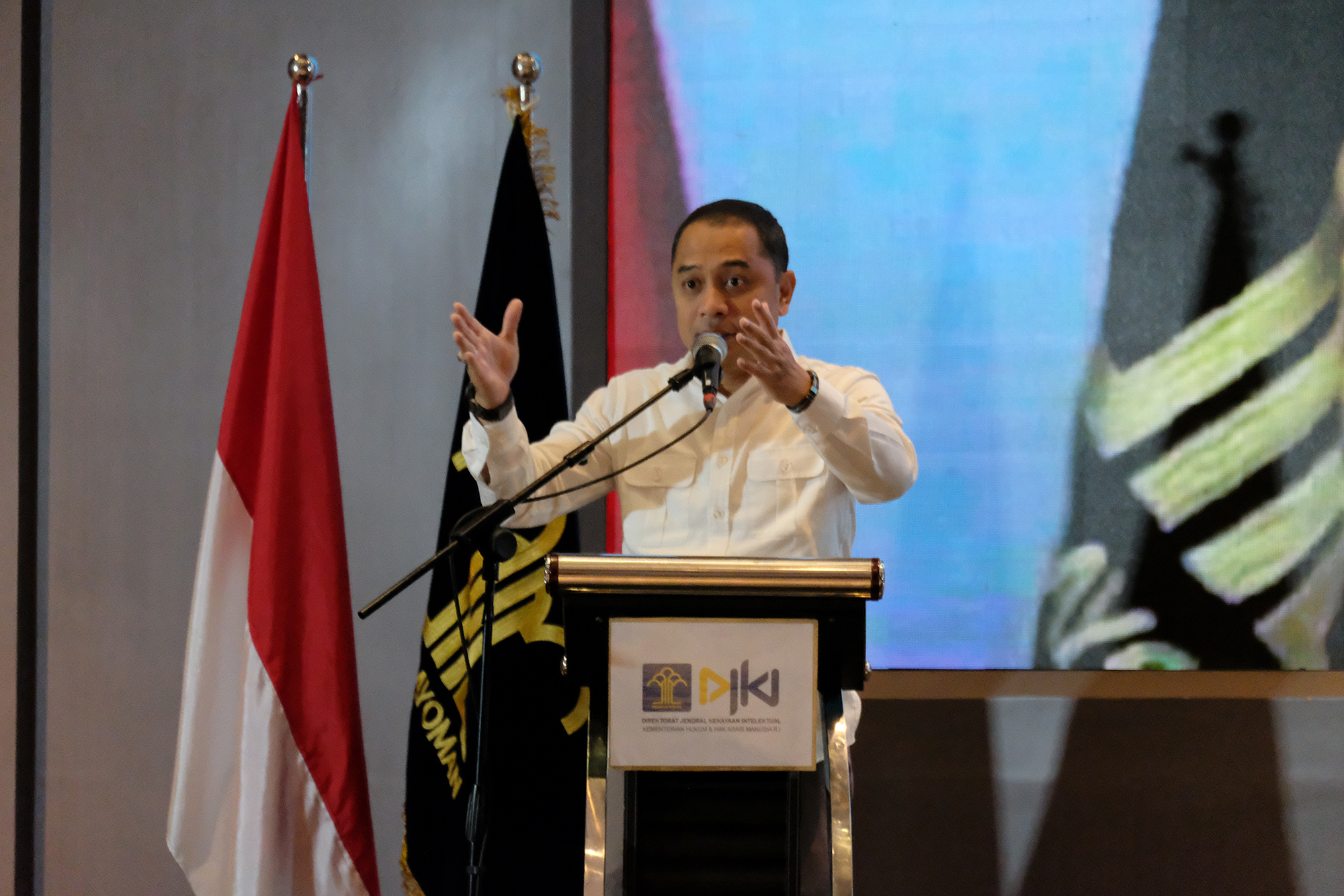 Wali kota Surabaya Eri Cahyadi 