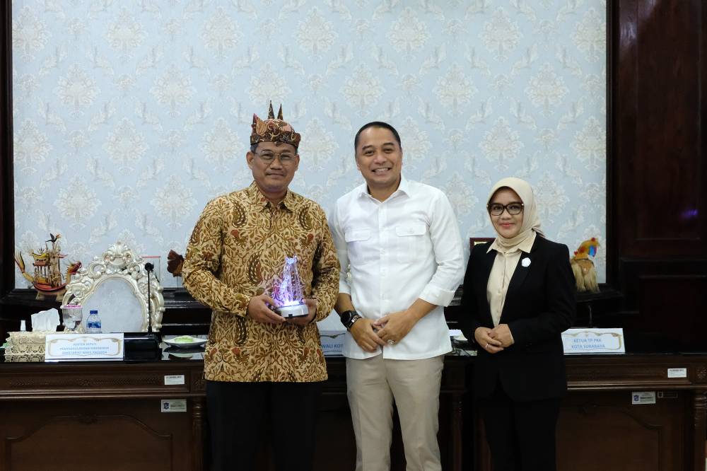 Wali Kota Surabaya Eri Cahyadi menyambut baik rencana Pemerintah Pusat