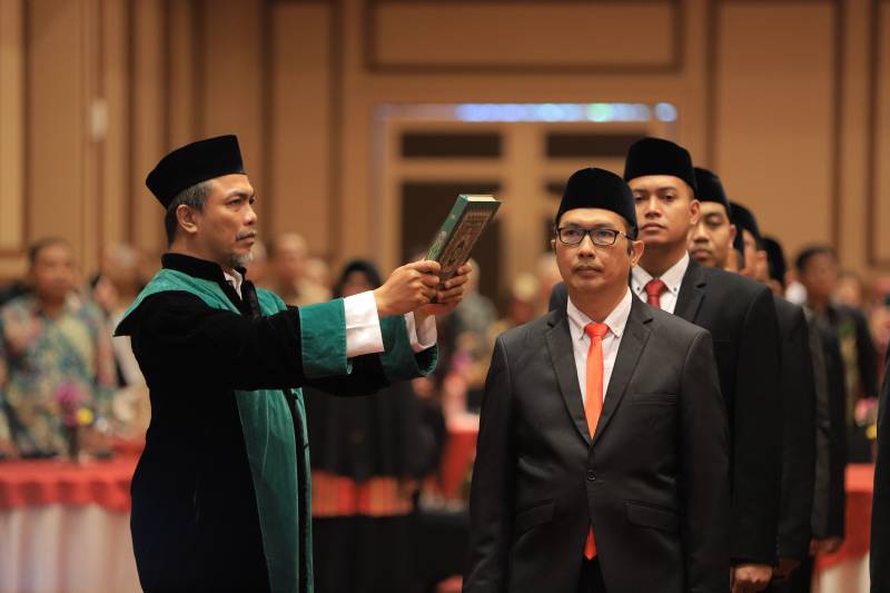 Pengganti Antar Waktu (PAW) Anggota MPDN, serta Pengambilan Sumpah/ Janji Jabatan Notaris Baru