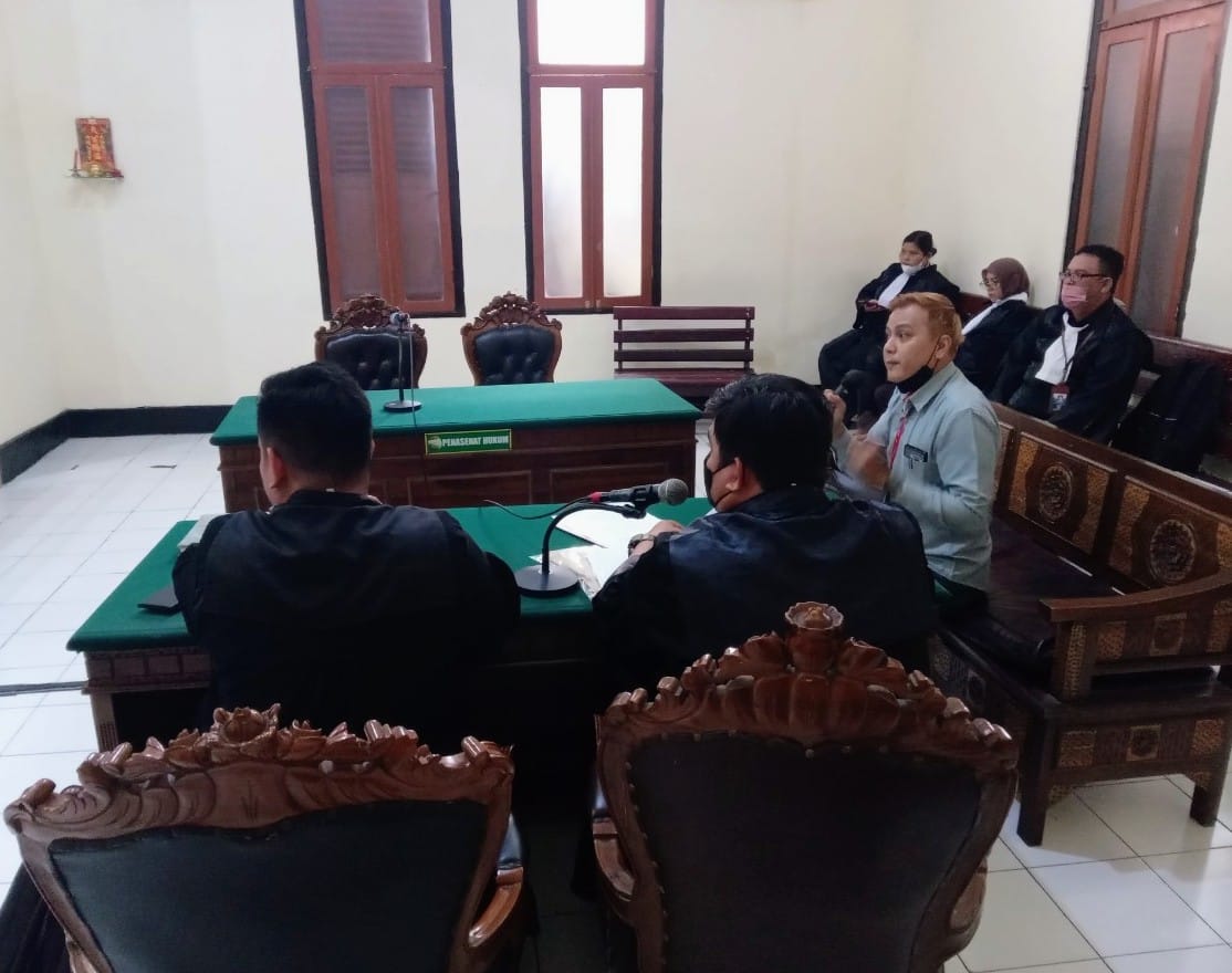 Sidang Terkait perkara beli Minuman berakohol (mihol) 