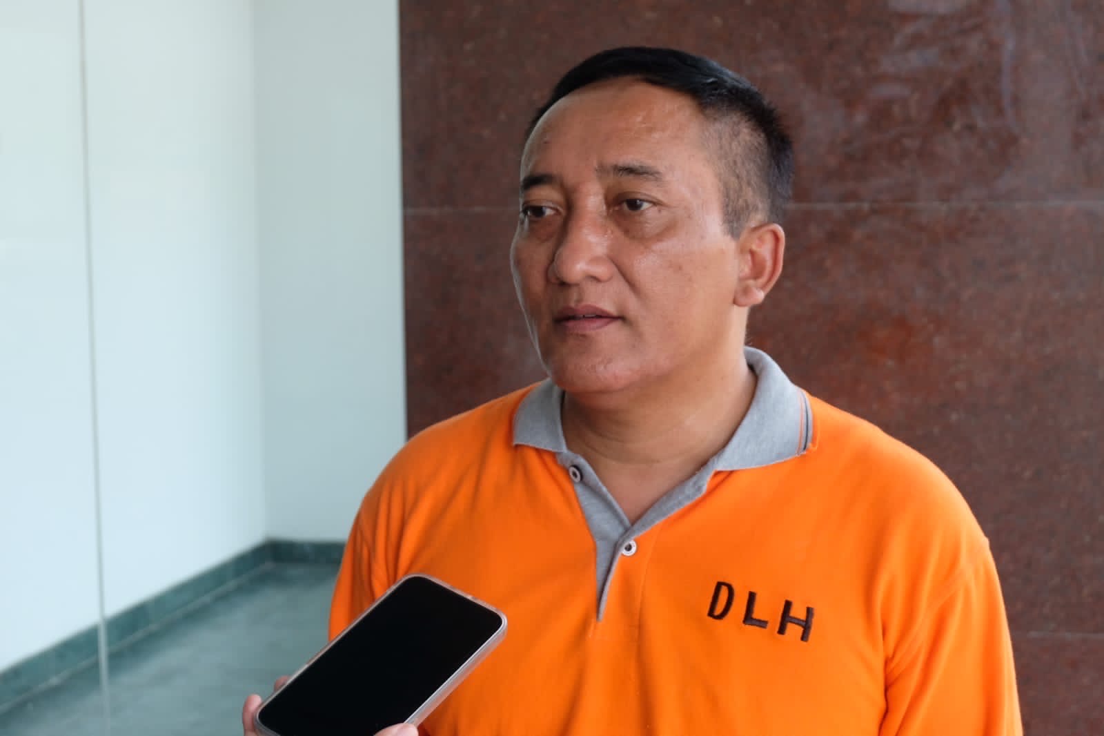 Kepala Dinas DLH Pemkot Surabaya 
